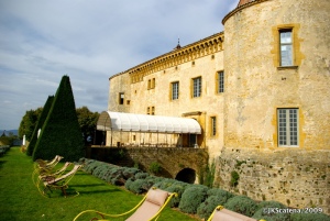 Vista externa do Chateau de Bagnols
